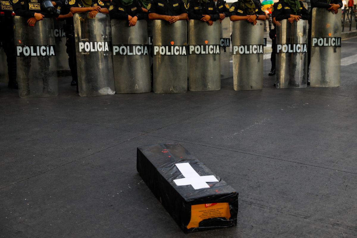 Familiares de fallecidos en protestas de Perú exigen justicia y memoria