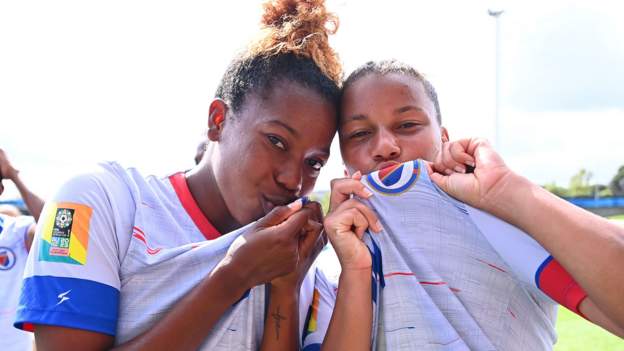 Futbolistas haitianos clasifican para su primera Copa del Mundo