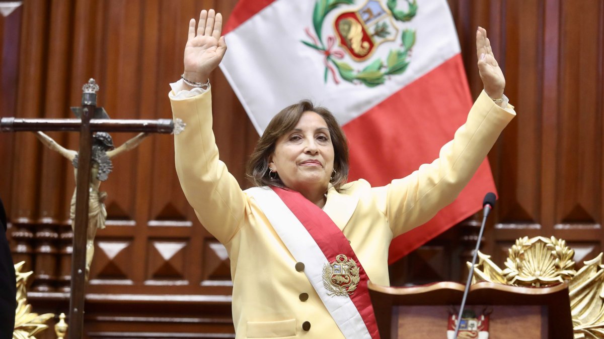 Gran rechazo al gobierno peruano: el 90% desaprueba al Congreso y el 77% a Boluarte, según sondeo