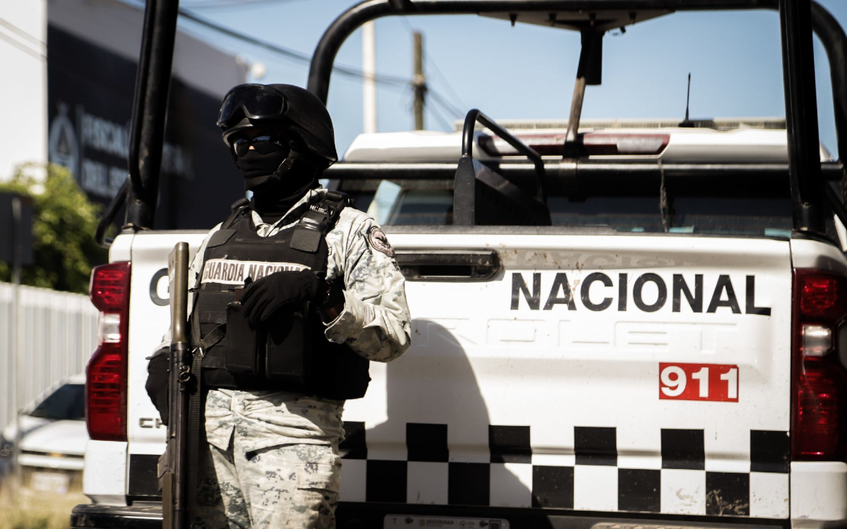 Habitantes de Xochimilco frenan construcción de base de la Guardia Nacional