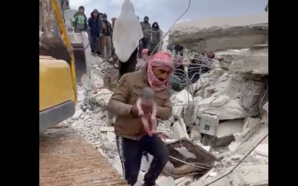 Intentan secuestrar a ‘bebé milagro’ nacida bajo escombros en Siria