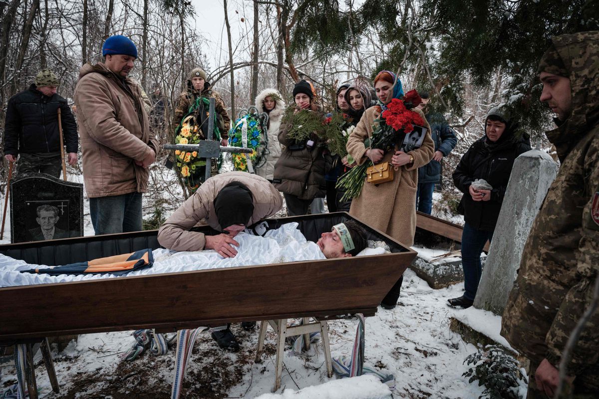 La batalla por Bajmut desgasta a los ejércitos de Rusia y Ucrania con cientos de bajas diarias