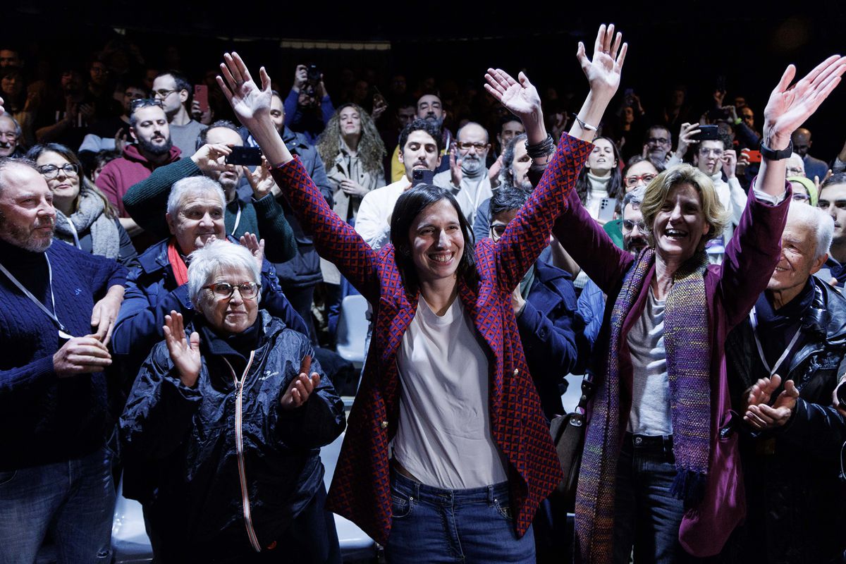 La diputada italiana Elly Schlein se convierte en la primera mujer en liderar el Partido Democrático