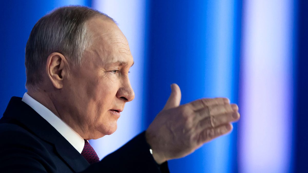 La guerra de Putin contra los valores occidentales: persecución LGTBI, clases de amor a la patria y lucha contra la “degeneración”