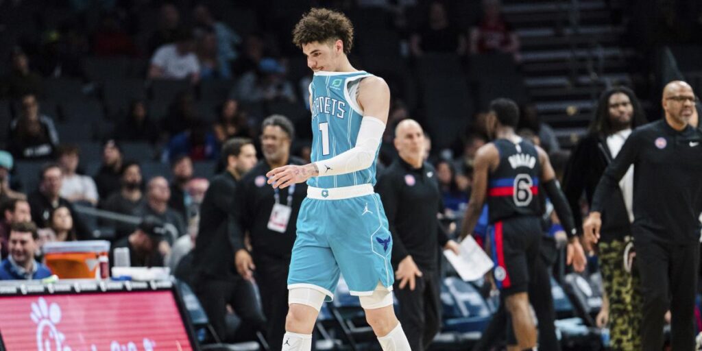 LaMelo Ball le da el peor de los disgustos a Michael Jordan