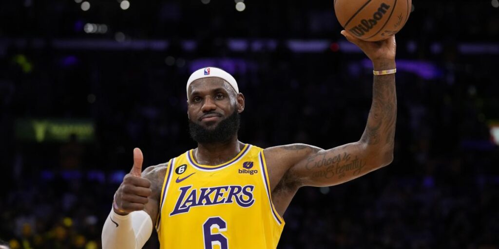 Magic Johnson, Curry, Durant, Ginóbili: la NBA, rendida ante LeBron