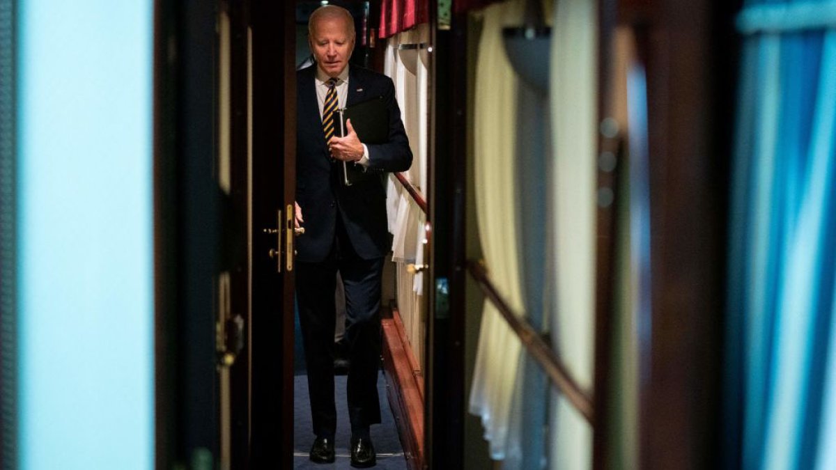 Paso a paso, cómo fue el riesgoso viaje secreto de Biden a Kiev