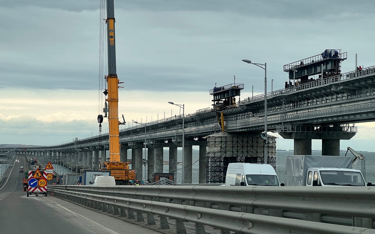 Puente de Crimea reabre tras explosión en octubre de 2022