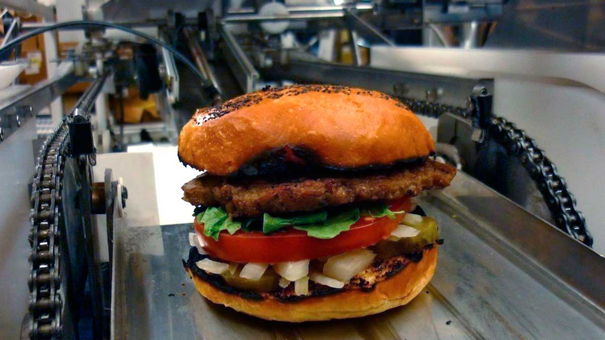 Quieren crear una máquina que podría hacer 400 hamburguesas por hora