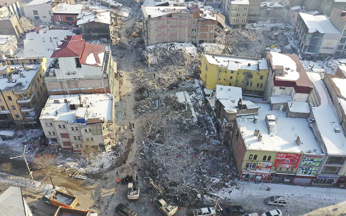 Suben a más de 36 mil los muertos por sismos en Turquía y Siria