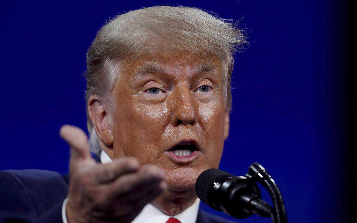 Trump encabeza carrera republicana para las presidenciales de 2024: sondeo Reuters/Ipsos