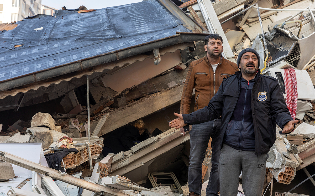 Turquía: 865 mil personas viven en tiendas de campaña tras terremoto