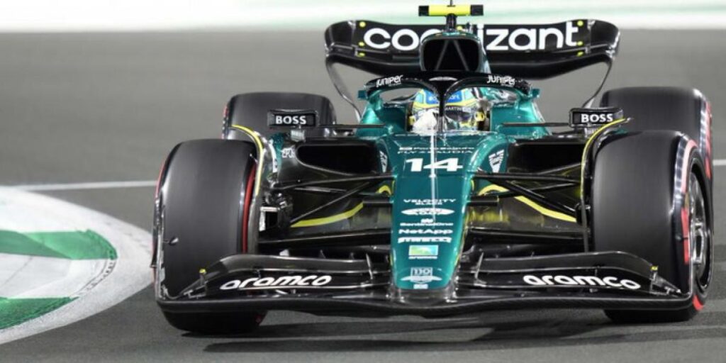 ¡Alonso saldrá segundo en Arabia Saudí tras Pérez, autor de la pole!