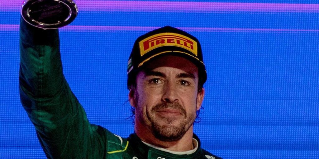 Alonso: "Hemos empezado bien, pero Red Bull está en otra liga"