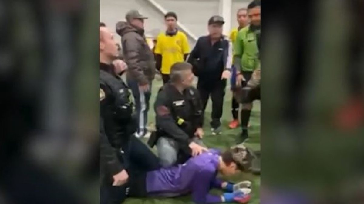 Arrestan equivocadamente a menor en partido de fútbol en Utah