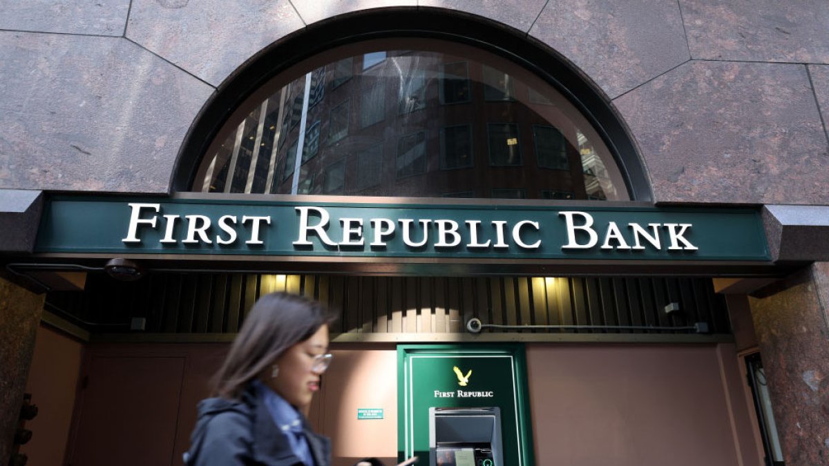 Bancos elaboran paquete de rescate de $30,000 millones para evitar el cierre de First Regional Bank