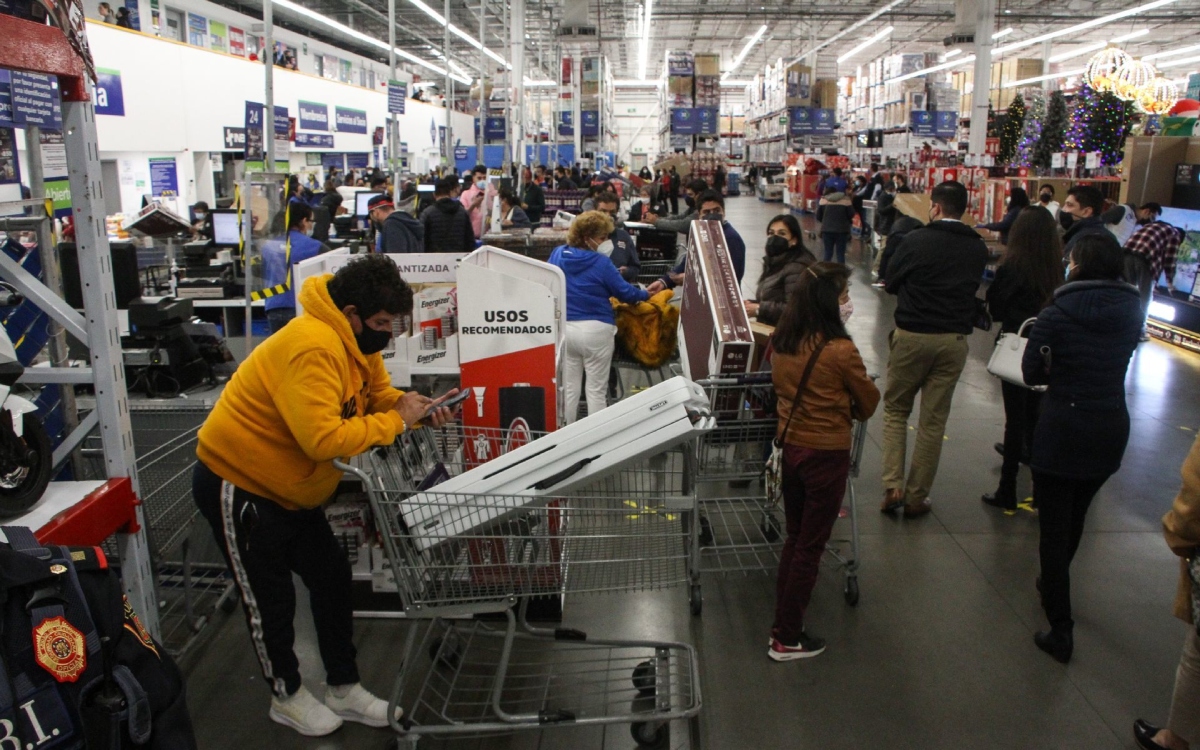Consumo de mexicanos habría crecido 2.8% en febrero: Inegi