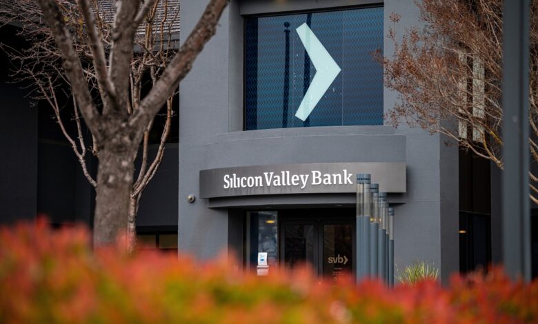 Daily Crunch: Silicon Valley Bank quiebra: los reguladores toman el control de $ 175B + en depósitos