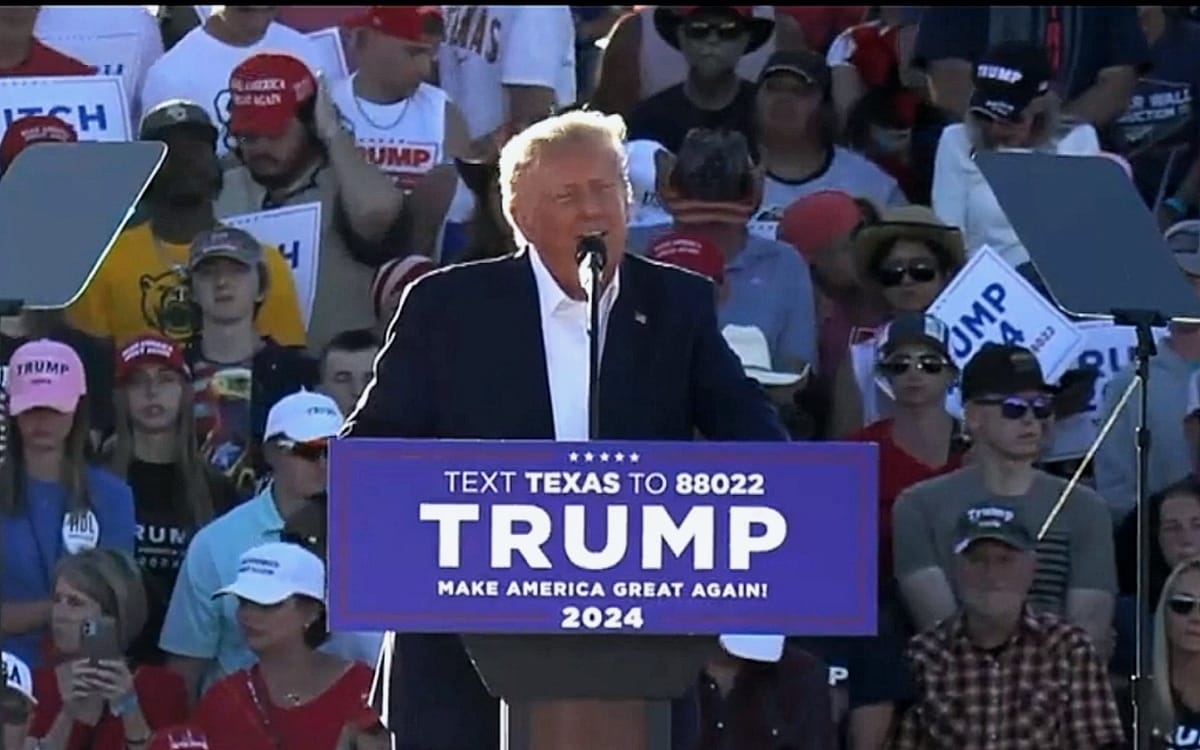 Desde Waco, Texas, Trump realiza su primer mitin y se lanza contra fiscales que lo investigan