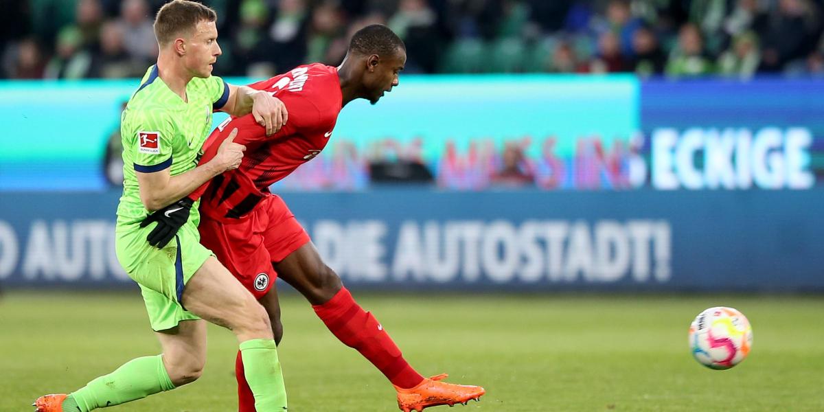 El Eintracht empata en Wolfsburgo y sigue en puestos europeos