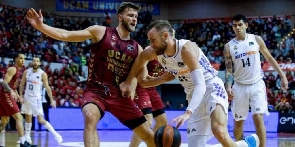 El UCAM retoma la ACB en Badalona inmerso en la pelea por acercarse al octavo