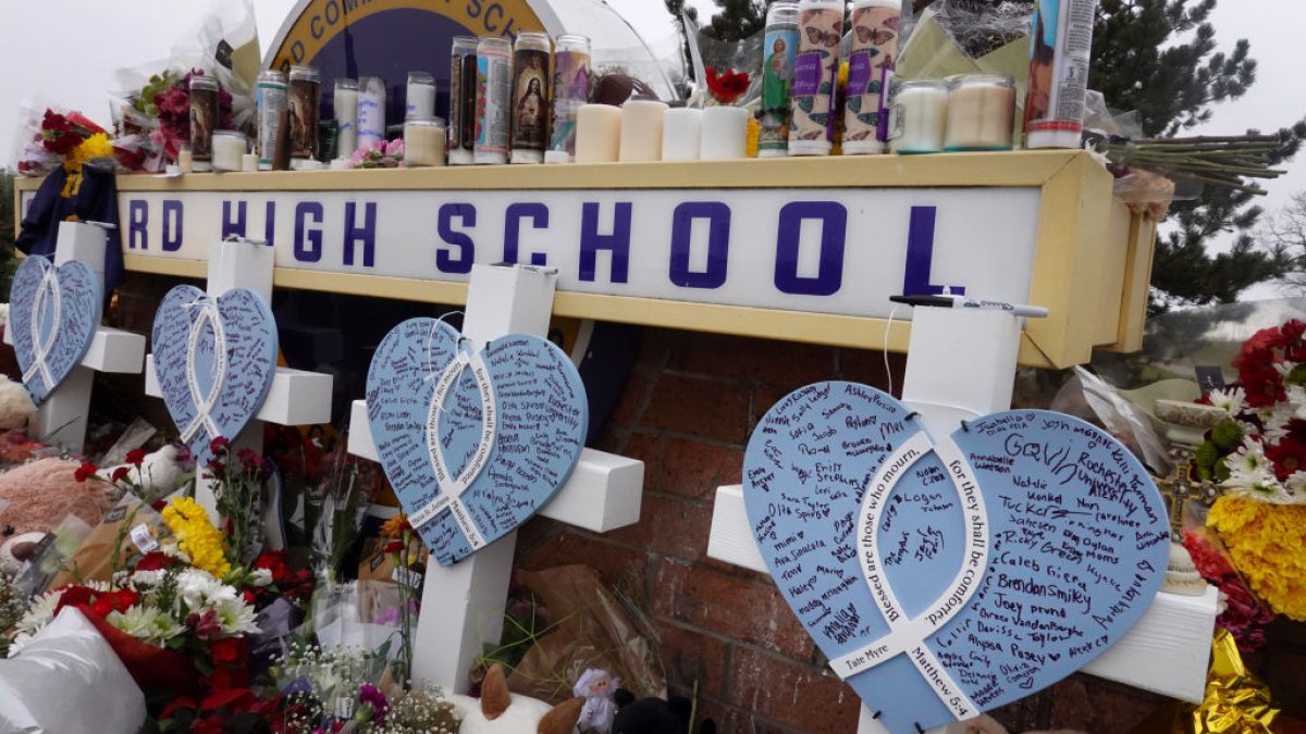 Escuelas de Oxford no podrán ser demandados por tiroteo en Michigan
