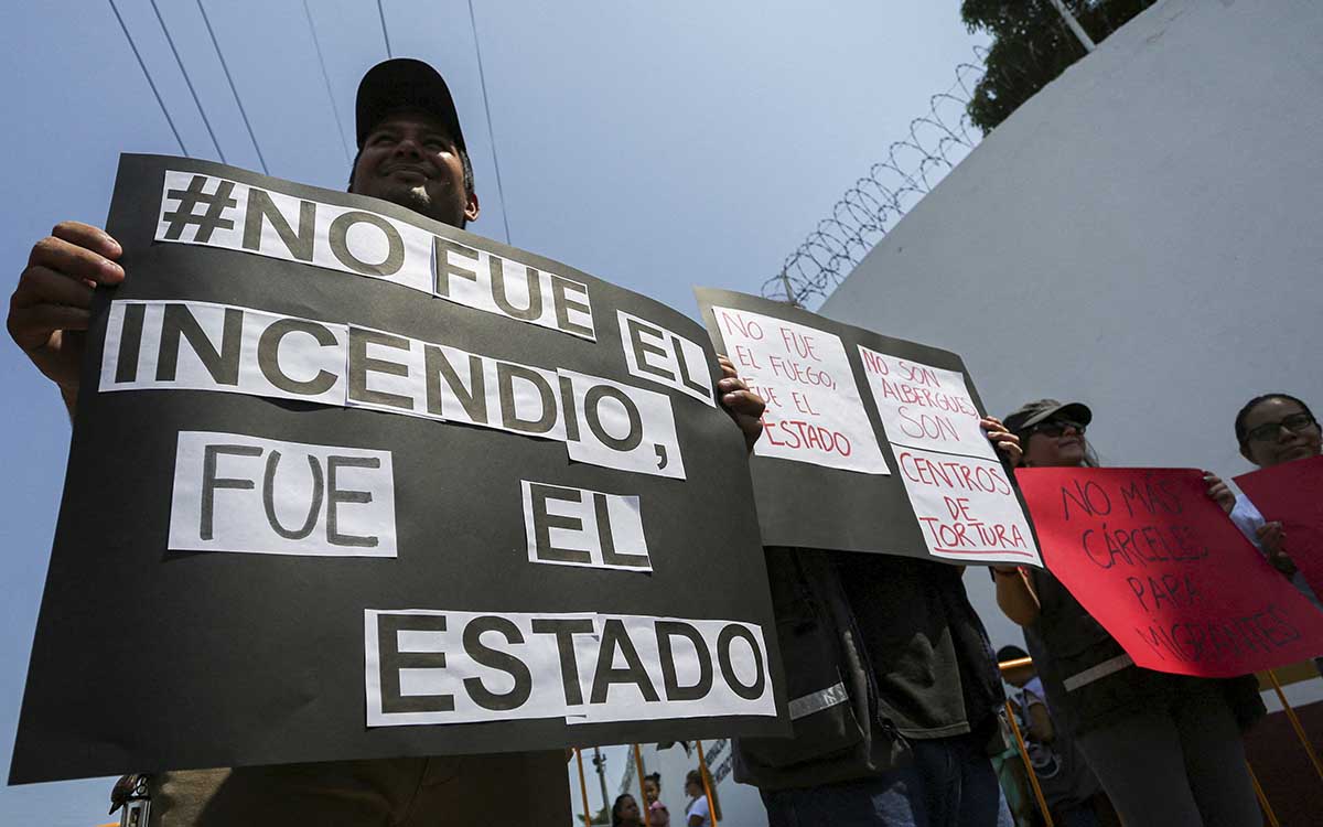 Familiares de víctimas guatemaltecas de incendio en Juárez exigen justicia