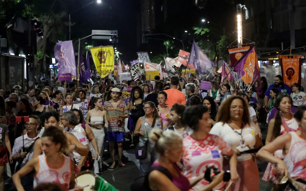 Feministas toman decenas de ciudades en protestas por Día de la Mujer