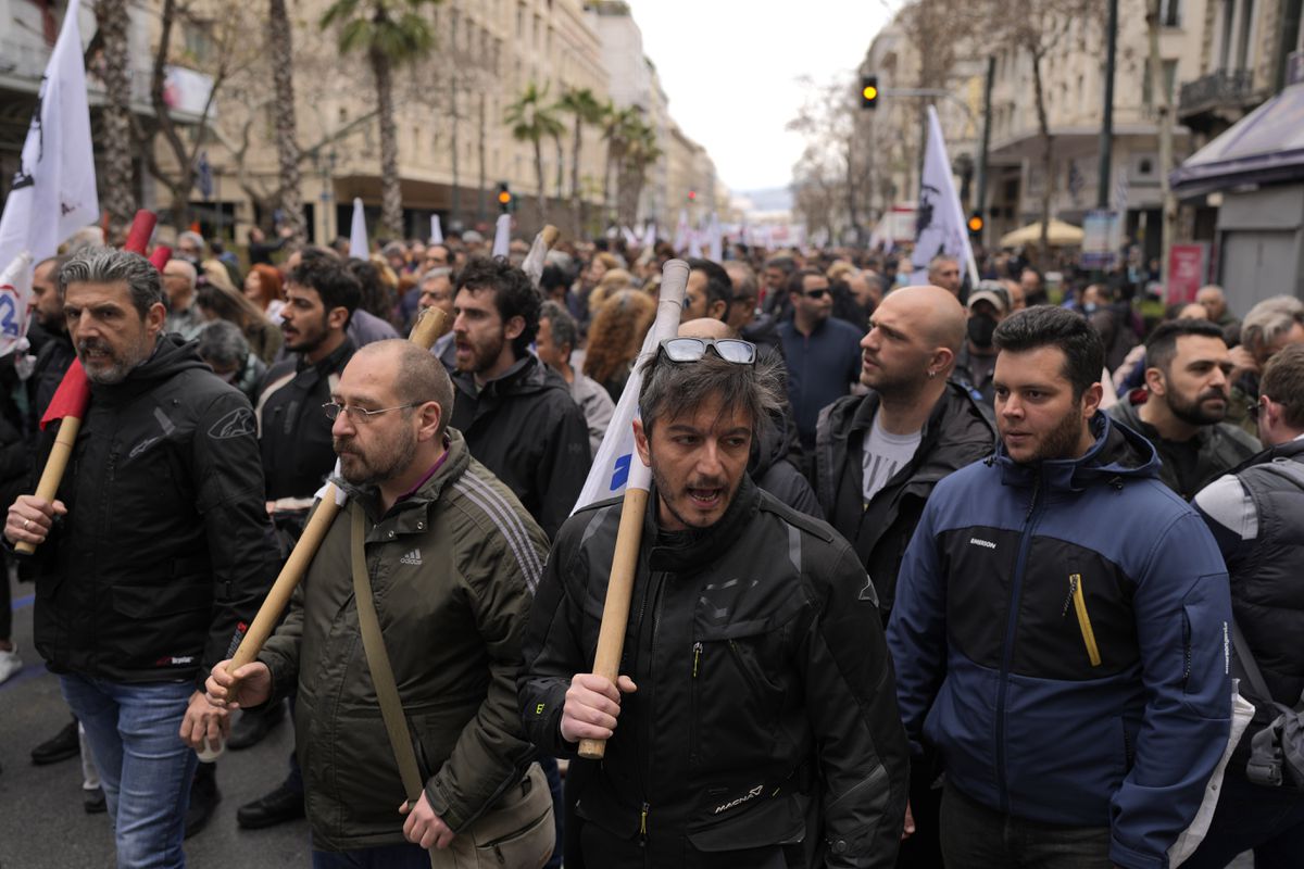 Grecia emprende su segunda huelga general tras el choque de trenes para reclamar servicios públicos eficientes