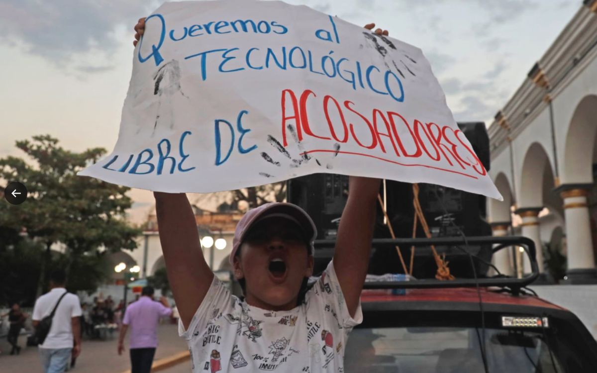 Guerrero: Estudiantes del TECNM marchan contra acoso sexual de profesores y personal administrativo