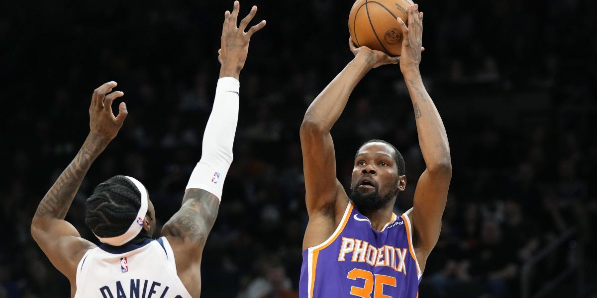 Kevin Durant vuelve para deleite de los Suns