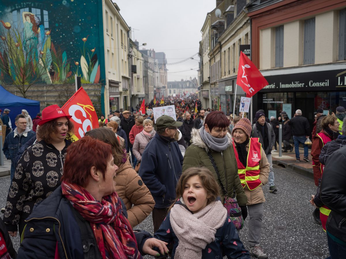 La Francia de las pequeñas ciudades abandera la rebelión contra la reforma de las pensiones de Macron