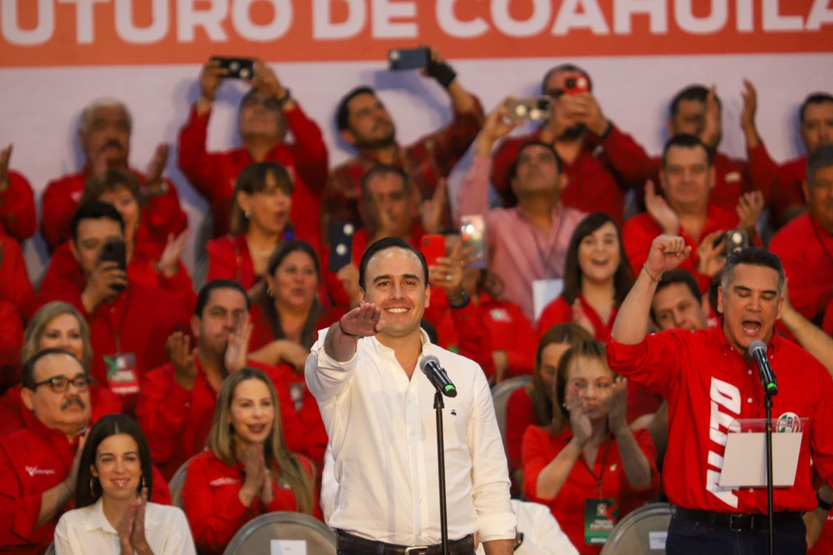 La oposición registra al priista Manolo Jiménez como candidato al Gobierno de Coahuila