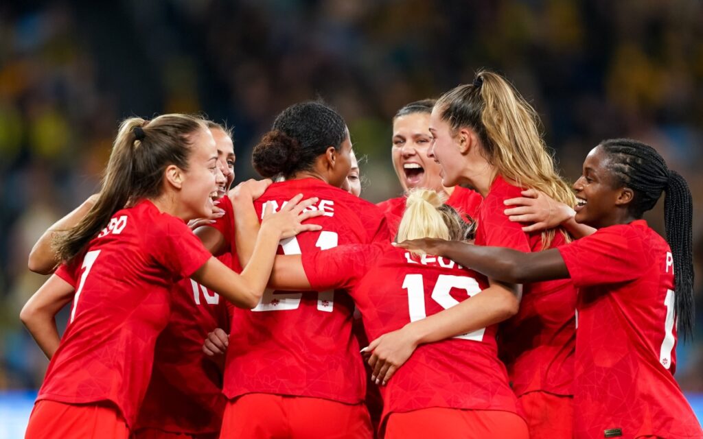 La selección femenina de Canadá llega a acuerdo de equiparación económica