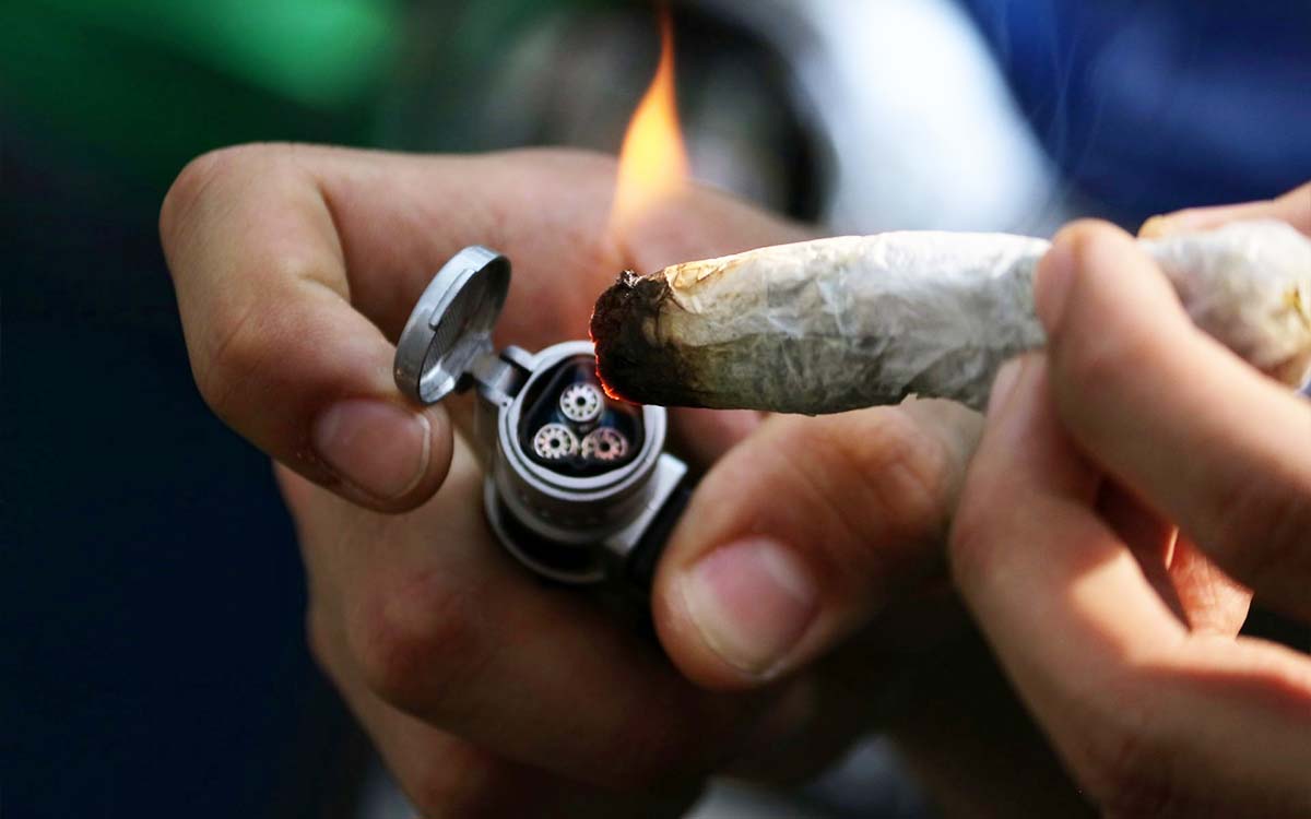 Legalizar mariguana no reduce el mercado ilegal y aumenta el consumo: ONU