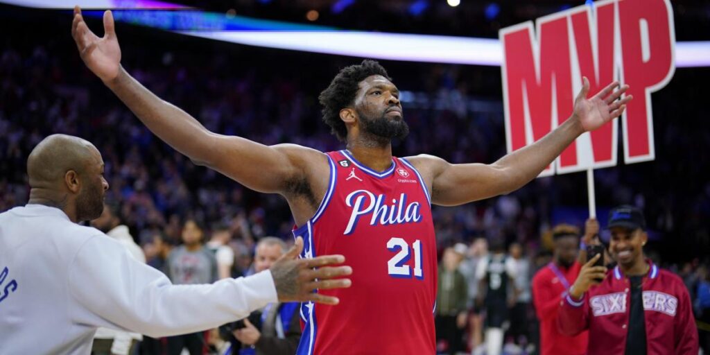 Los 'delirios' de Embiid por el MVP: "Soy un p.. monstruo, el que no cae bien..."