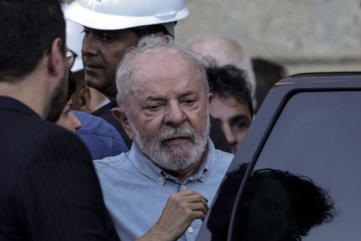 Lula aplaza por una neumonía su visita oficial a China