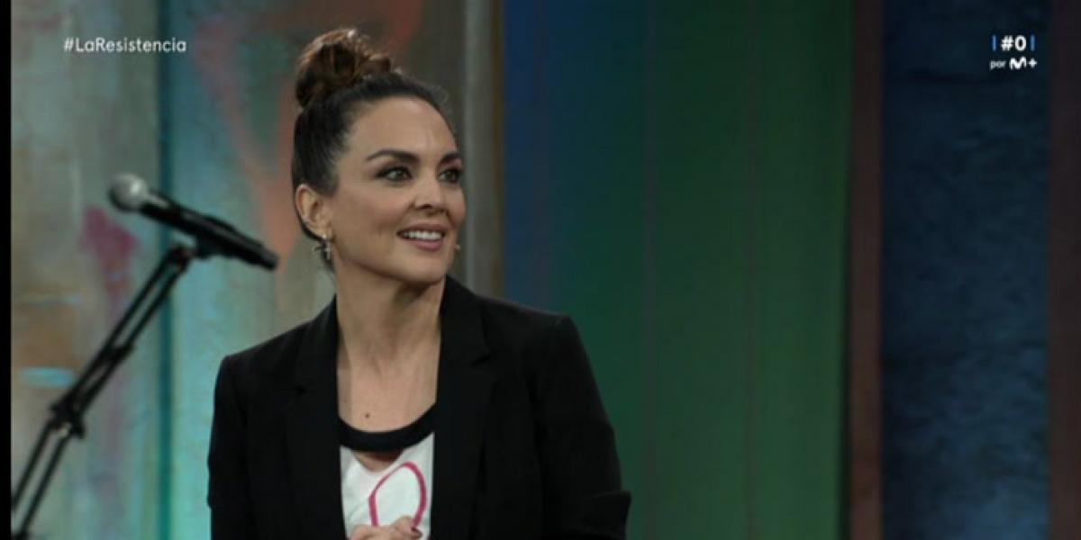 Mónica Carrillo cumple con David Broncano y cuela esto en 'Antena 3 Noticias'