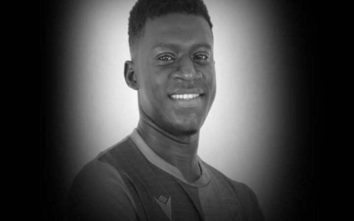 Muere jugador de un paro cardíaco en el futbol marfileño | Tuit
