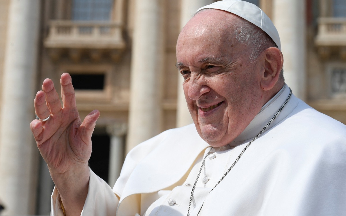 Papa Francisco es ingresado en hospital de Roma por problemas respiratorios