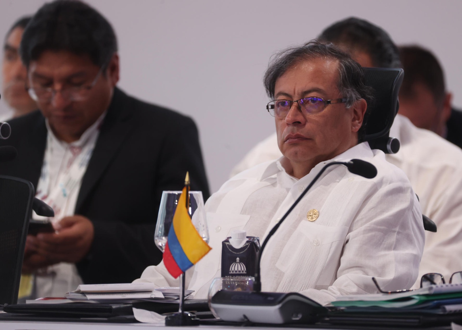 Perú retira definitivamente a su embajador en Colombia por ‘injerencias’ de Petro