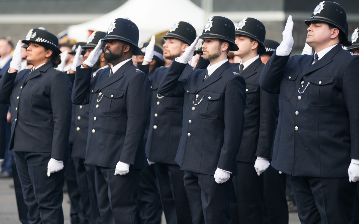 Policía de Londres es racista, misógina y homofóbica, señala Informe