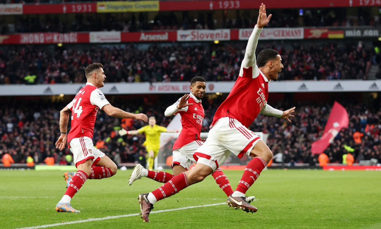 Premier League: Arsenal consigue apoteósica victoria y retiene el liderato