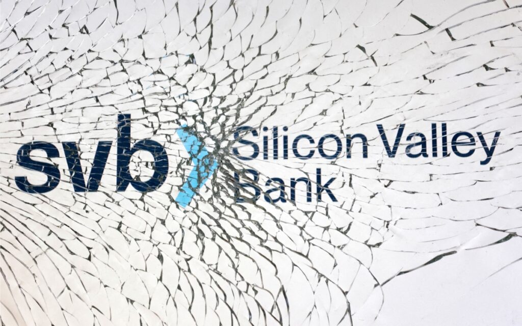 Reguladores de EU cierran Silicon Valley Bank por falta de liquidez