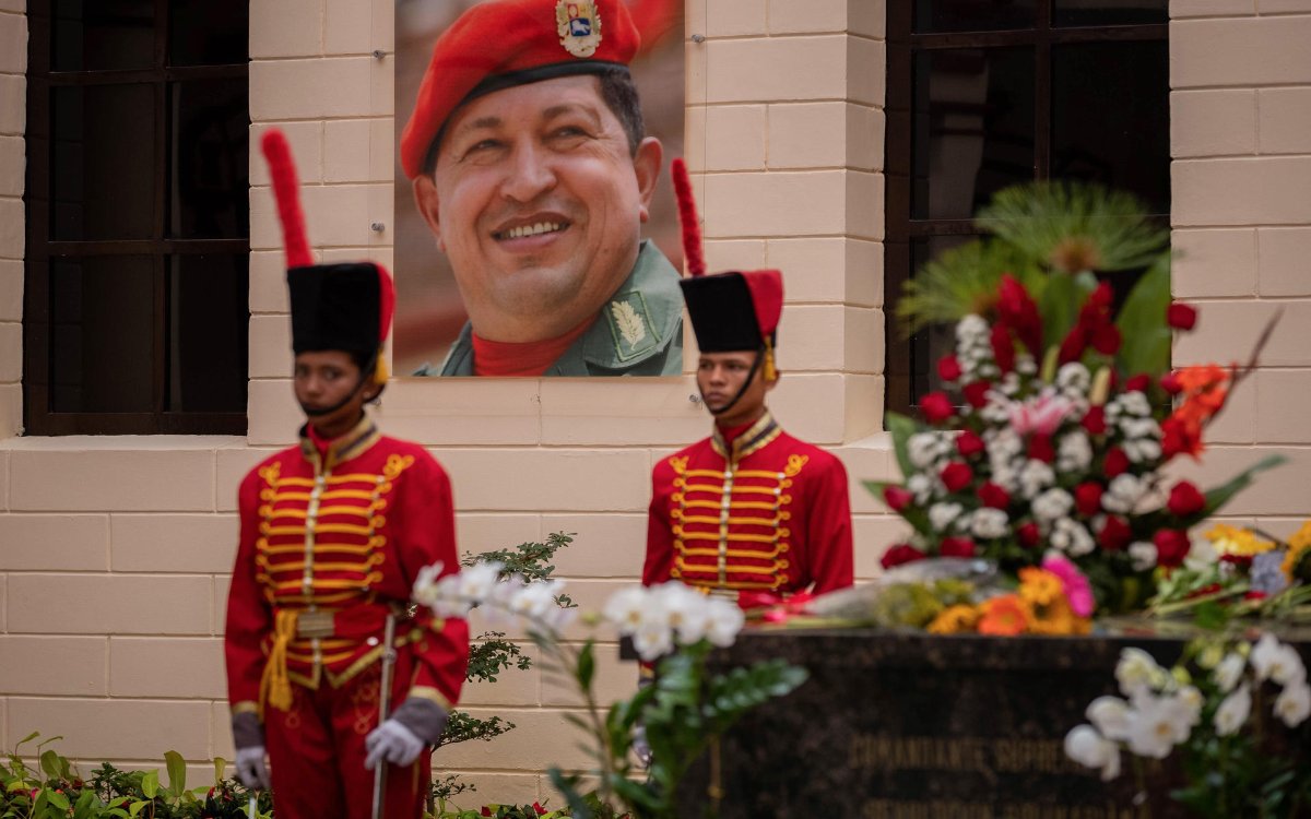 Rinden honores a Hugo Chávez a 10 años de su muerte