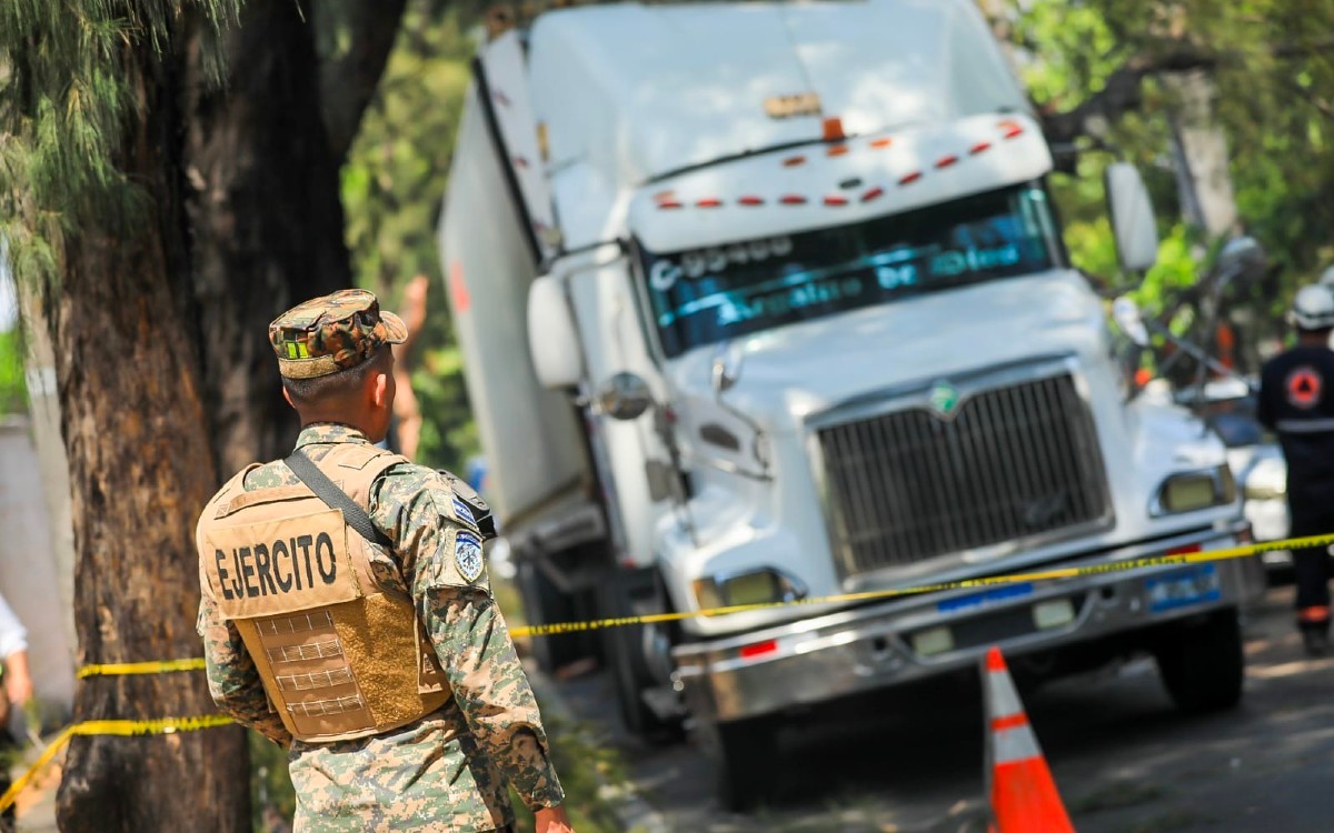 Seis mexicanos enjuiciados por tráfico de cocaína en El Salvador