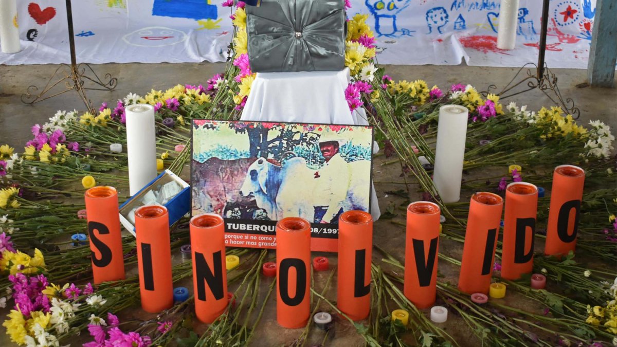 Sin olvido: entregan a familia cuerpo de líder social colombiano asesinado en 1997