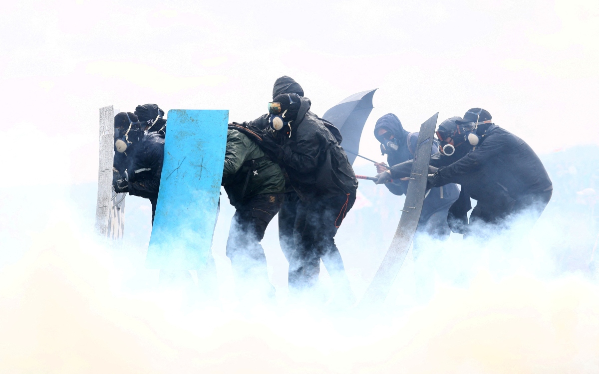 Tensión social en Francia se traslada a protesta ecologista