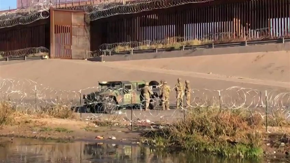 Texas instala malla en frontera sin pedir permiso a autoridades