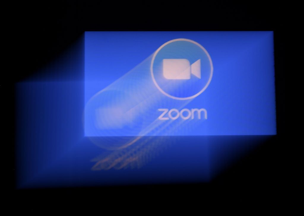 Zoom está agregando nuevas funciones para competir con Slack, Calendly, Google y Microsoft